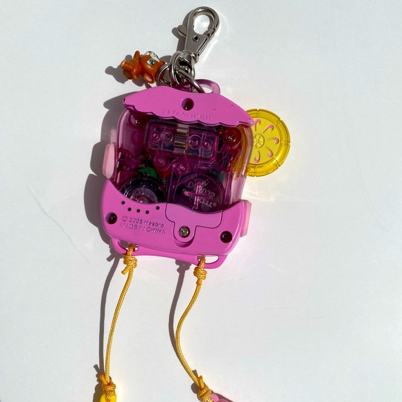 RARE Y2K LPS Tamagotchi - Picture 3 of 5